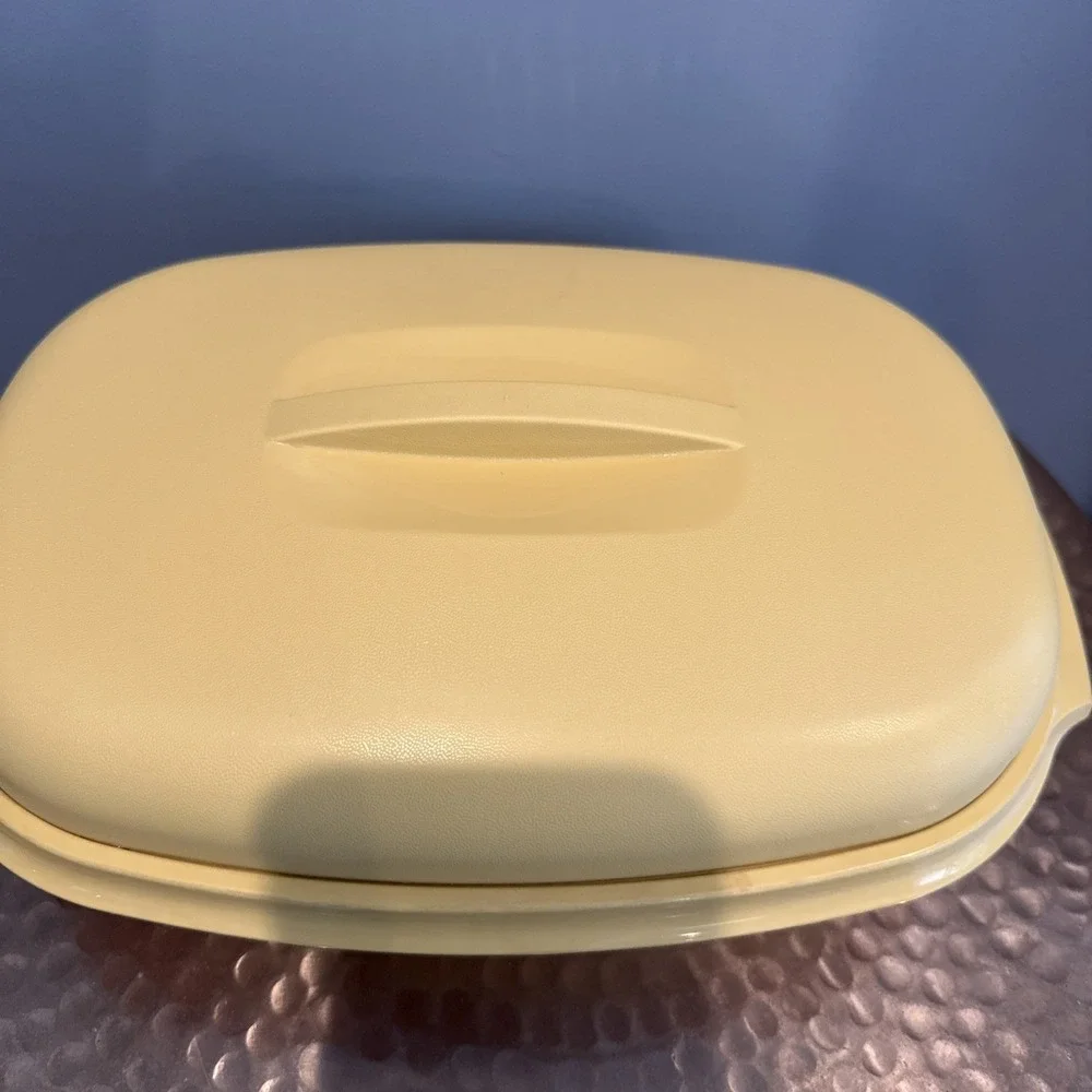 Vintage Tupperware Yellow Oblong Oval Casserole Dish Bowl Lid Strainer Colander